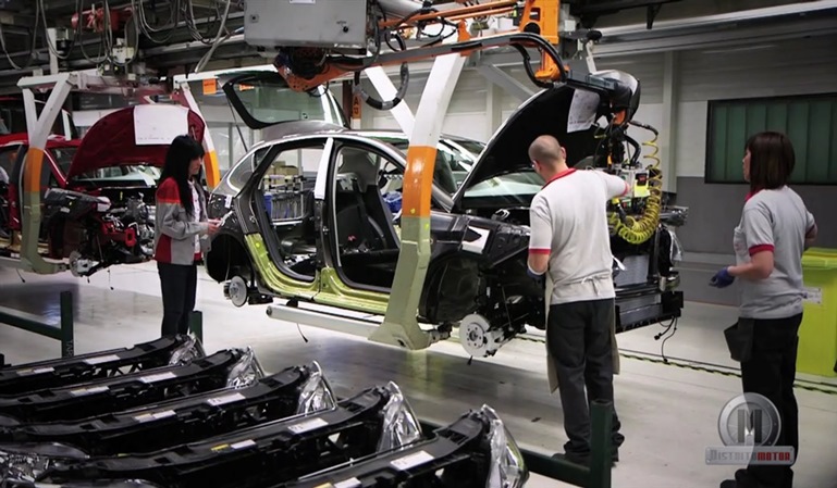 España aumenta la producción de vehículos