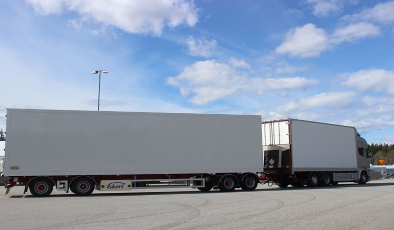 Requisitos para los megacamiones en carretera