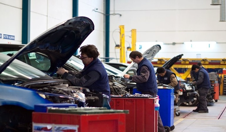 978 euros en revisiones hasta los 100.000 km