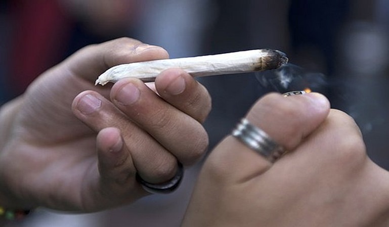 Cómo afectan el alcohol o las drogas en la conducción