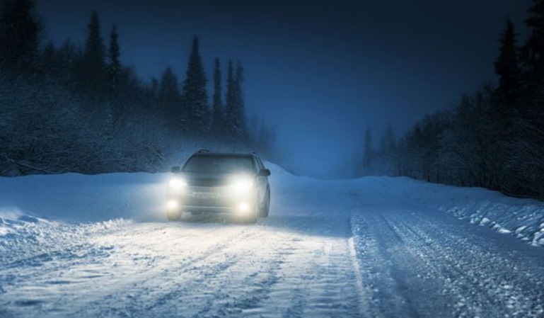 Multas por usar mal las luces del coche