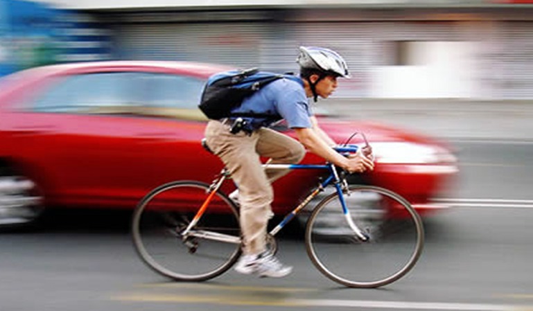 ¿Es obligatorio el casco en bicicleta?
