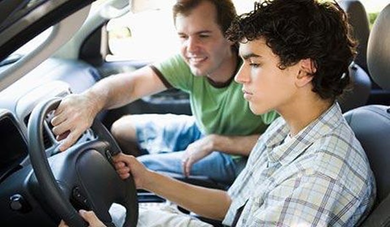 Los hijos mayores conducen peor