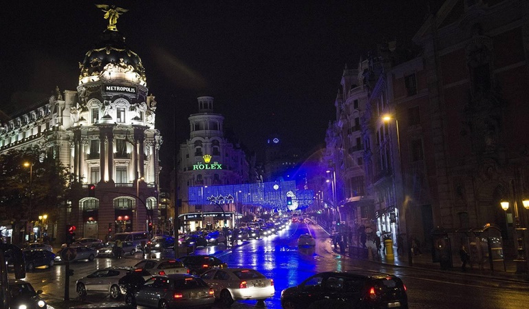 La Gran Vía de Madrid se queda con dos carriles por sentido