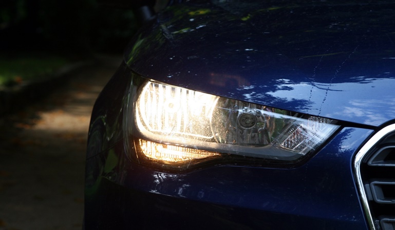 Qué luces hay que utilizar en el coche