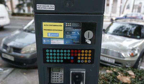 Continúa la prohibición de aparcar en zona SER