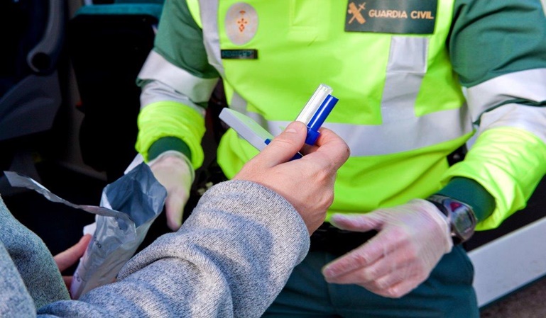 Podrían acabarse las multas por conducir con presencia de drogas