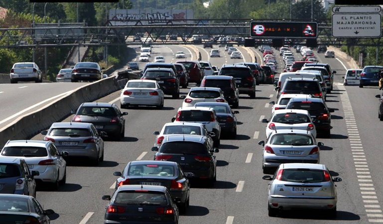 La fiesta de Todos los Santos en la carretera