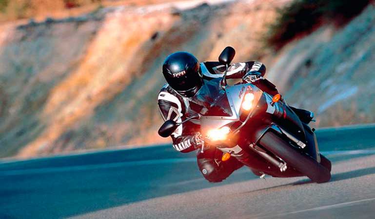 Dudas de multas en las motos con luces diurnas
