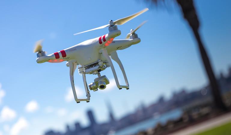 Multas de tráfico y control a través de drones