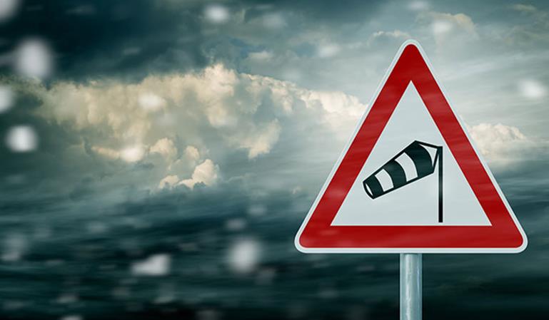 Riesgos fatales de la conducción con viento