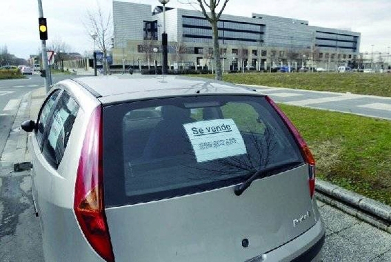 DGT deja a un lado la prohibición de venta callejera de vehículos