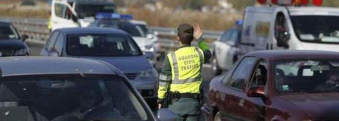 La práctica de quitar multas a amigos inhabilita a un policía